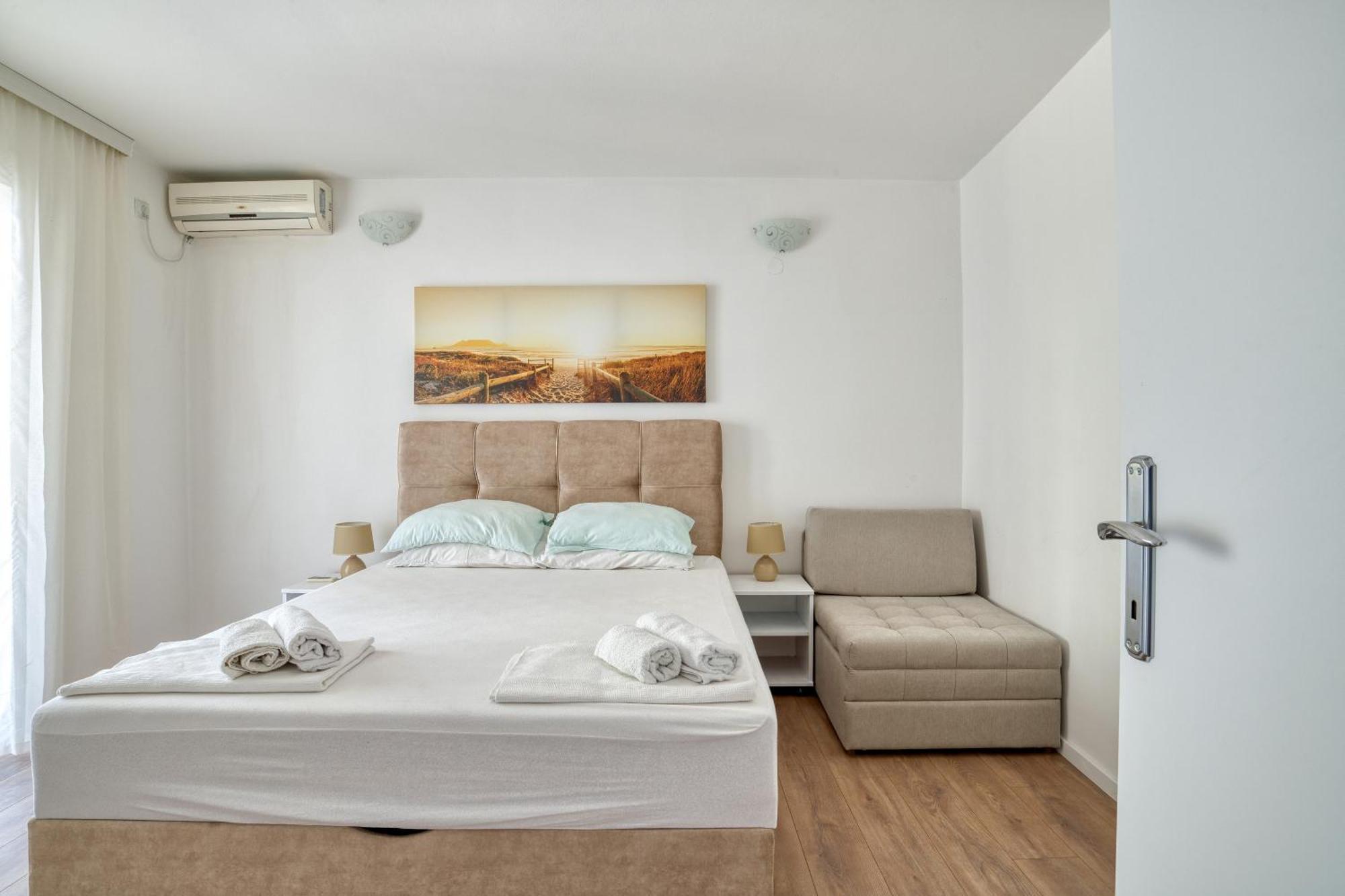 Apartman Zenta Petrovac Екстериор снимка